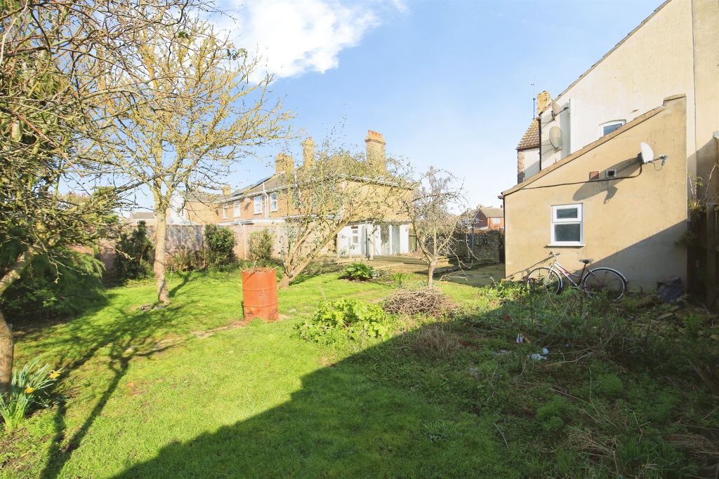 Property photo 3 of 17