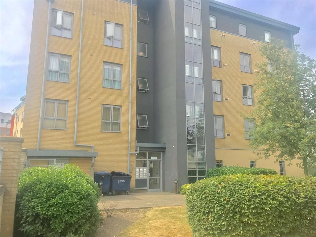 Property photo 1 of 15