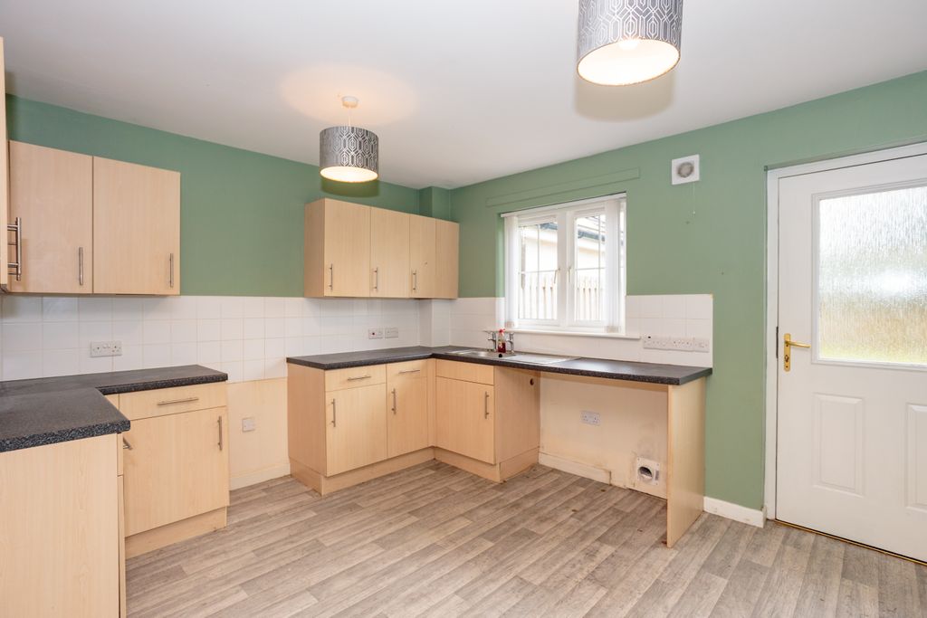 Property photo 3 of 25 Kitchen/Diner