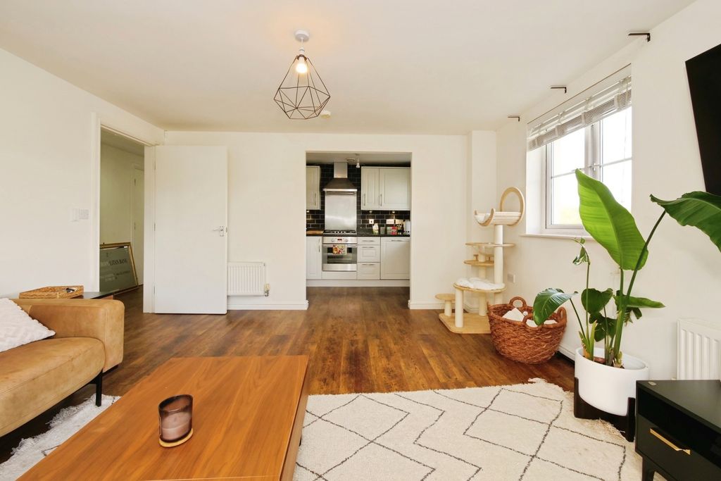 Property photo 2 of 16 Pbox-Img.Jpg