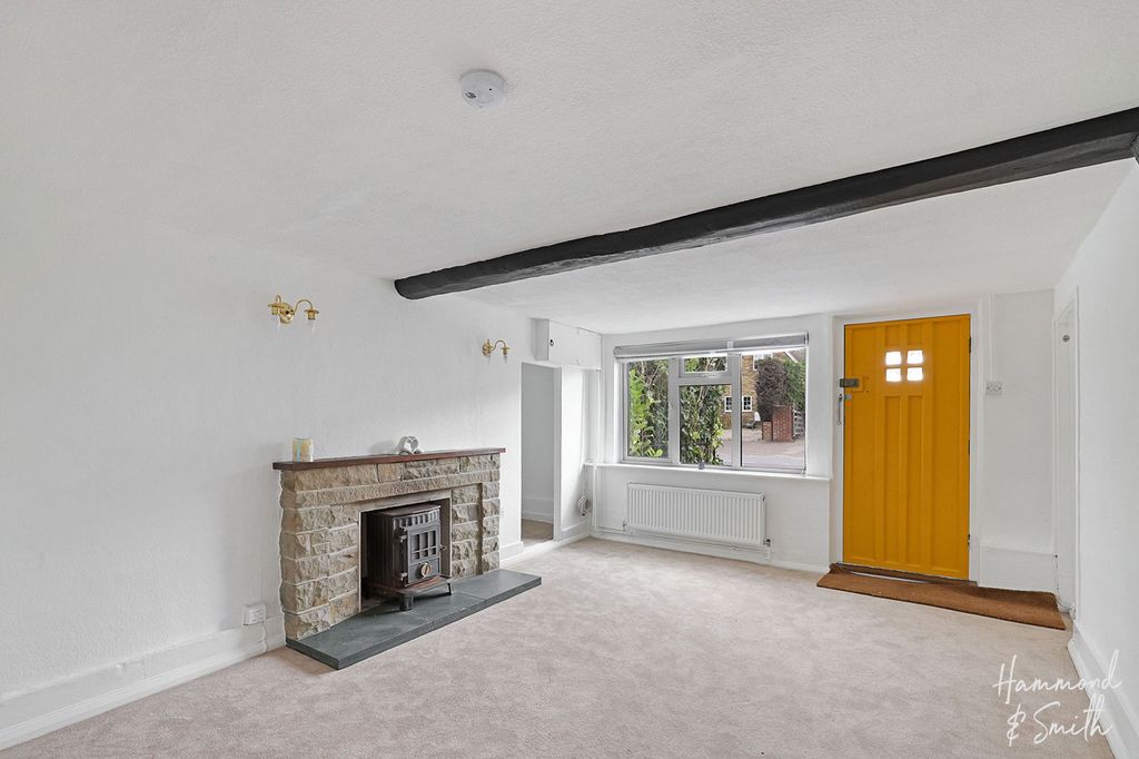 Property photo 2 of 18