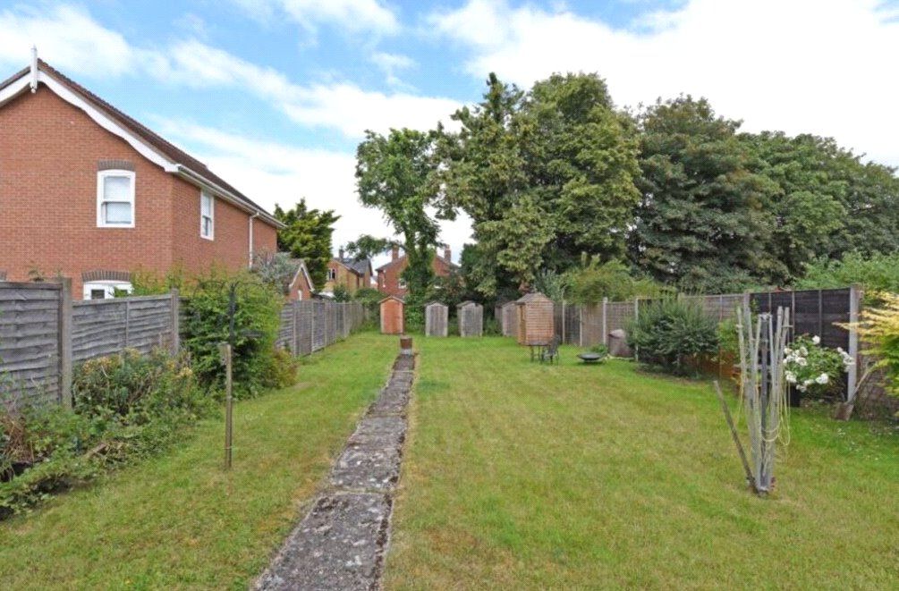 Property photo 2 of 8 Picture No. 16