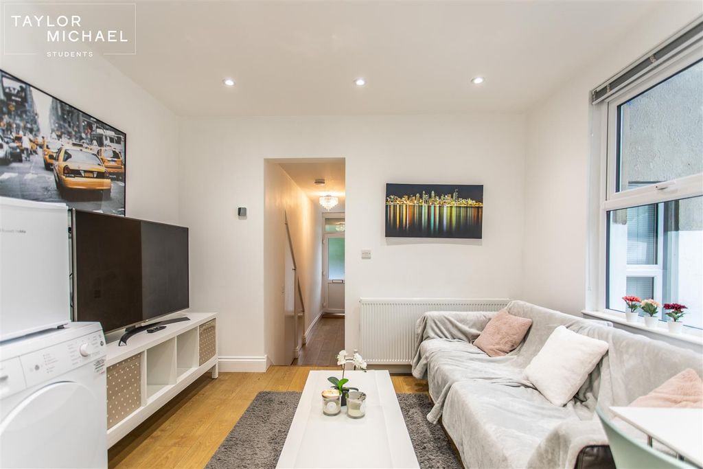 Property photo 2 of 19 Living Room