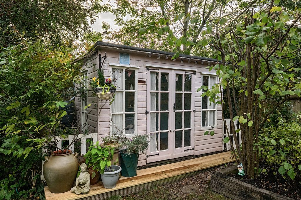 Property photo 2 of 22