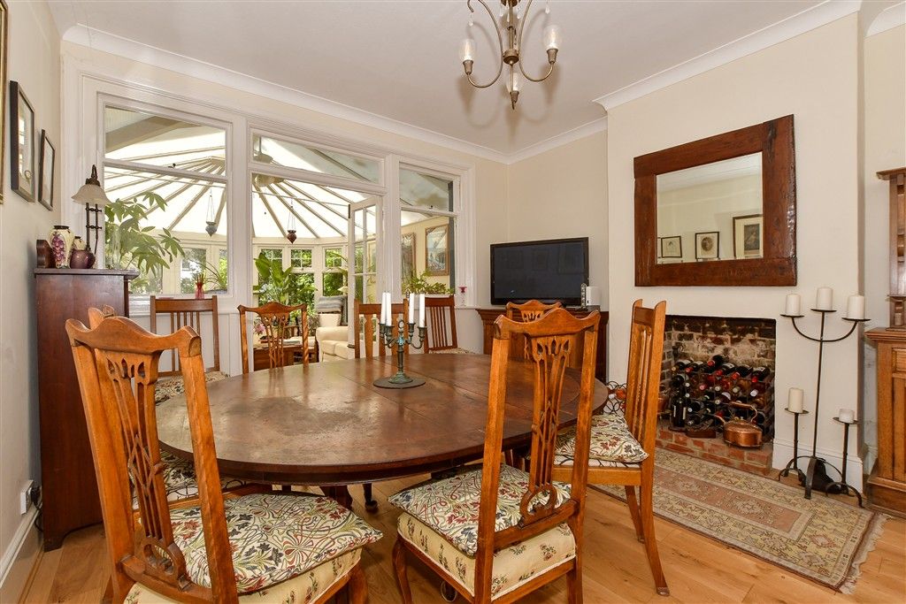 Property photo 3 of 21 Dining Room*