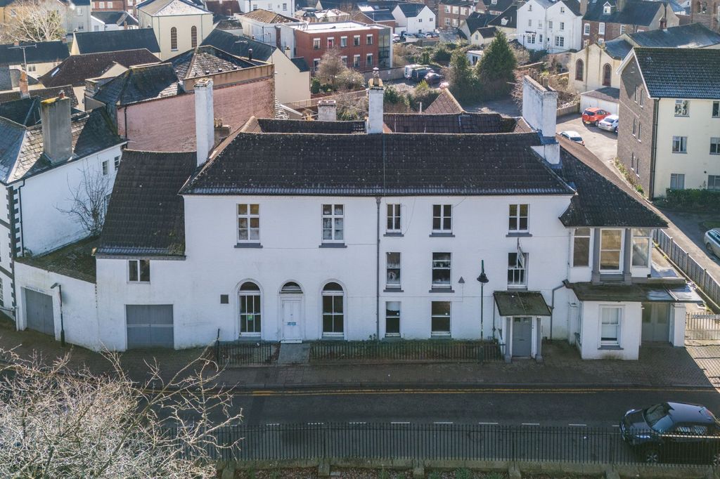 Property photo 2 of 19 Monmouth Conservative Club, 15 Whitecross Street, Monmouth, Np25 3By