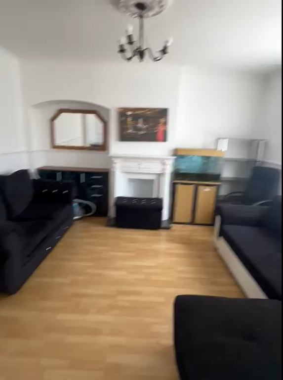Property photo 1 of 4