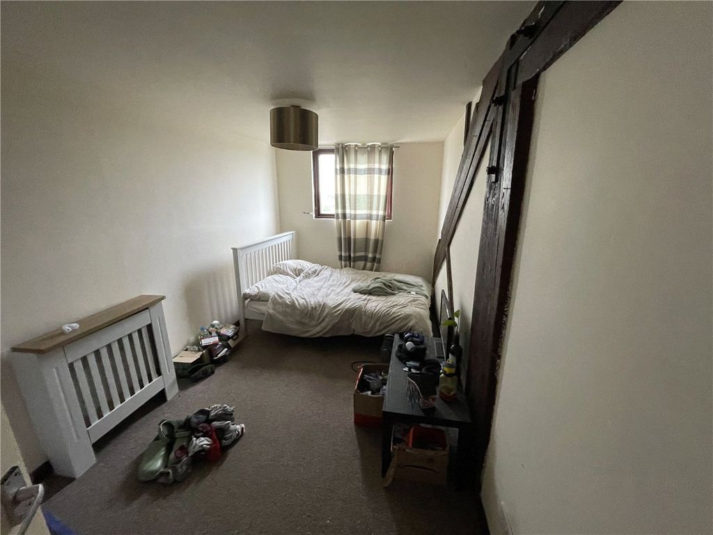 Property photo 3 of 3 Picture No. 05