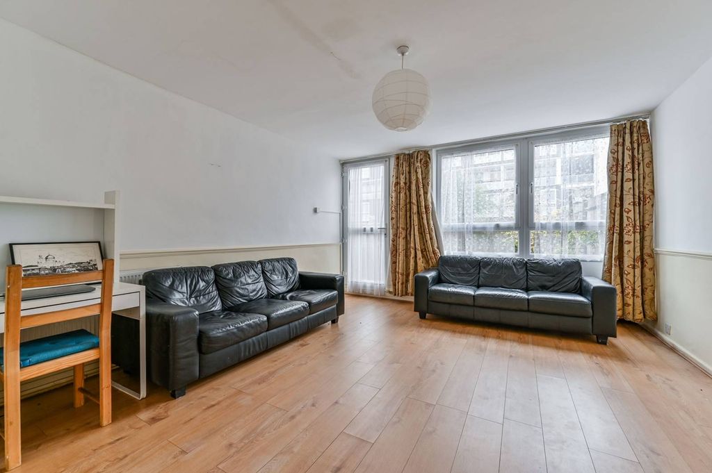 Property photo 2 of 16