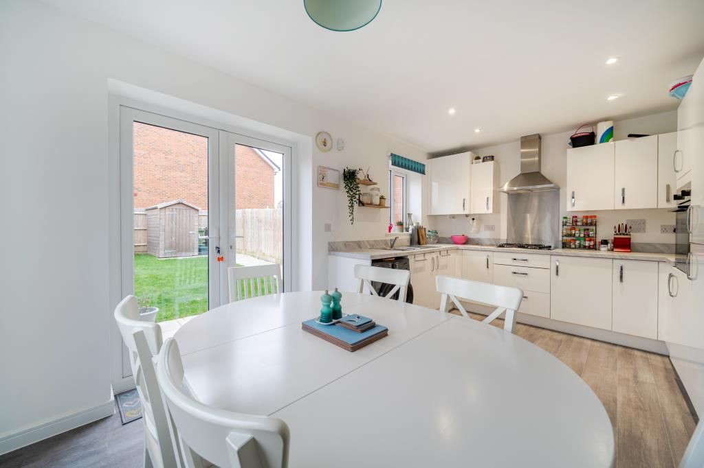Property photo 2 of 19 Kitchen/Dining Area