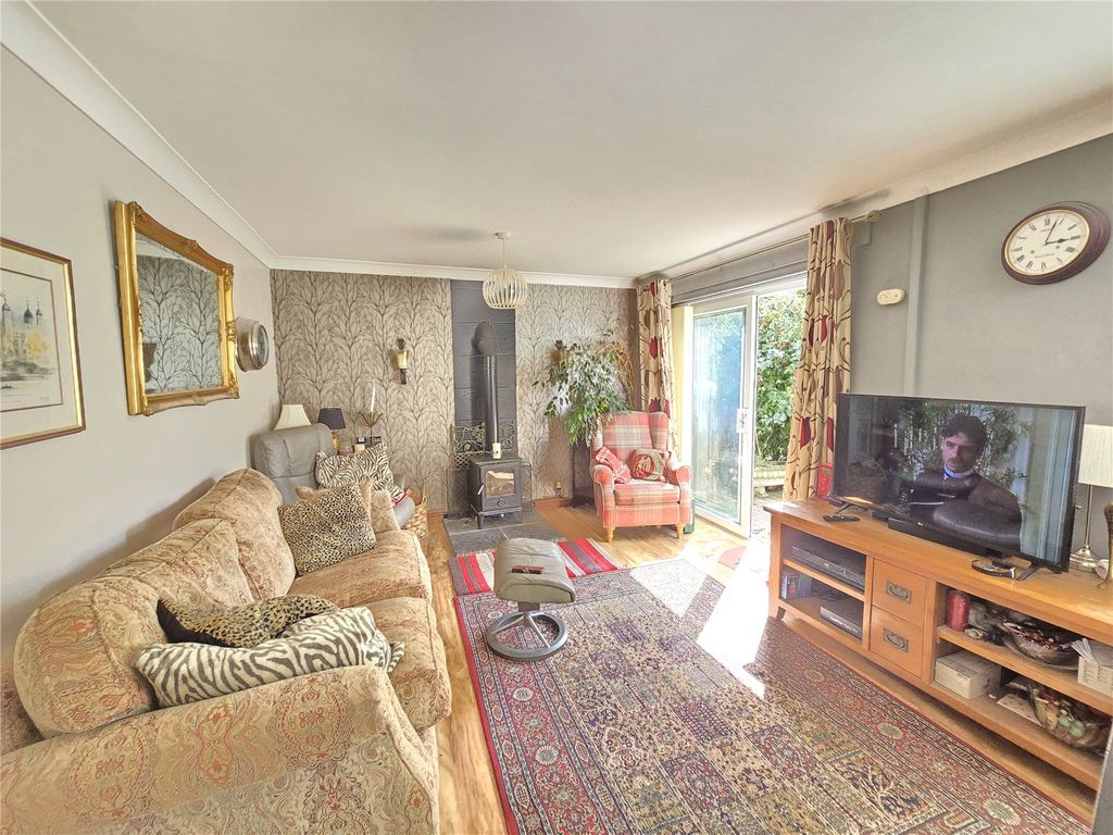 Property photo 3 of 16 Picture No. 14