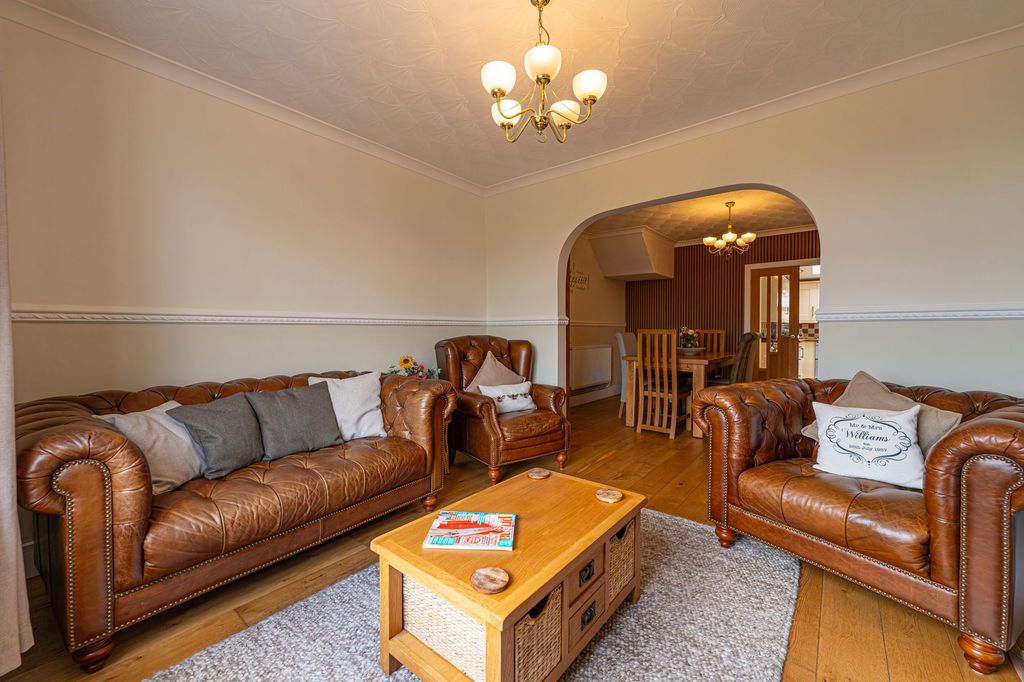 Property photo 3 of 45