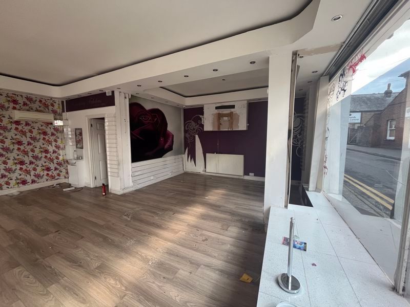 Property photo 3 of 8 Photo 6