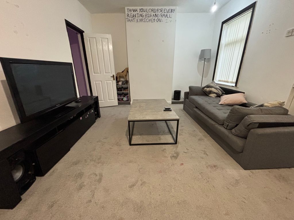 Property photo 1 of 12 Furnished