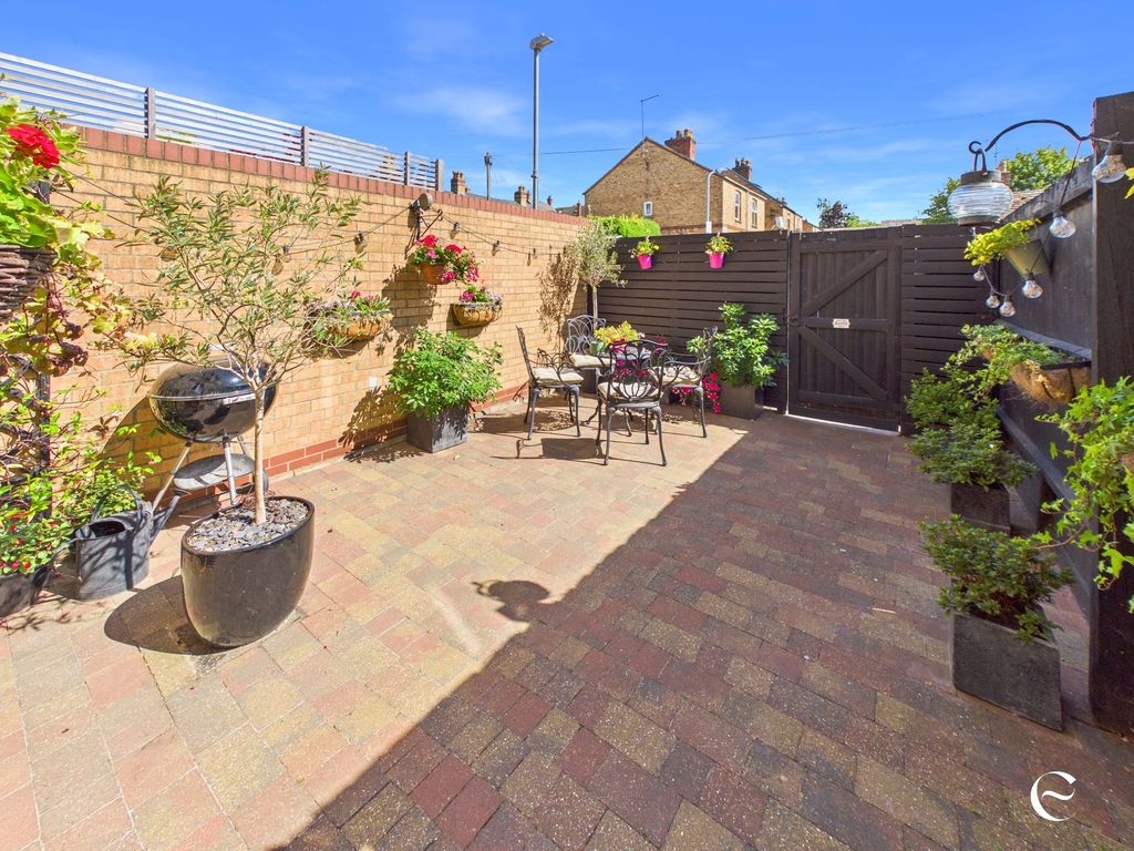 Property photo 2 of 22 Rear Garden