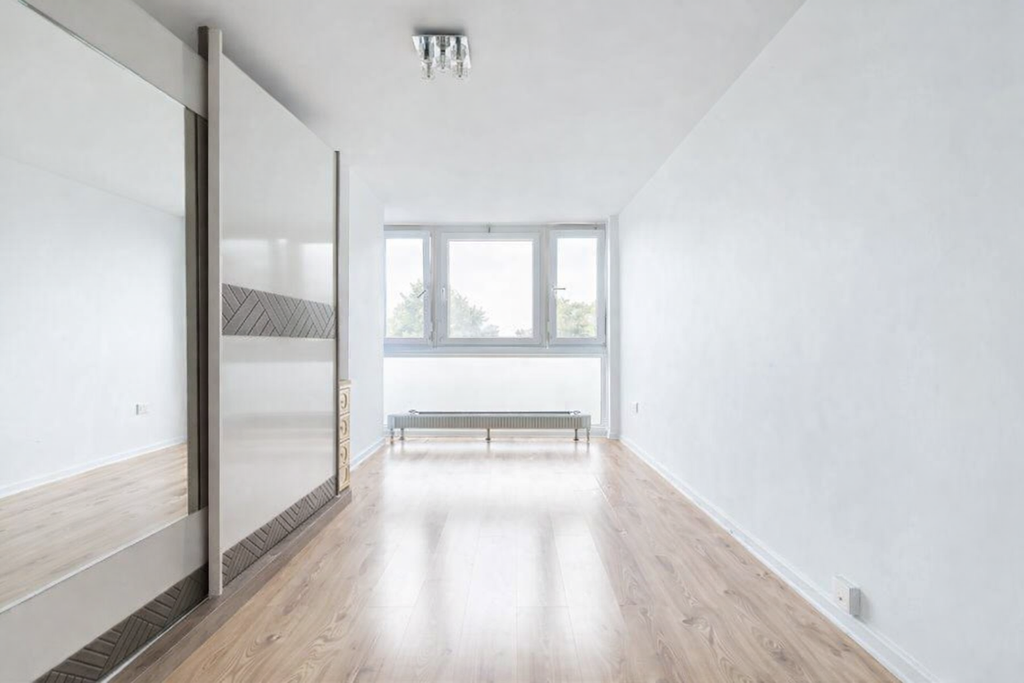 Property photo 3 of 8 Photo #3