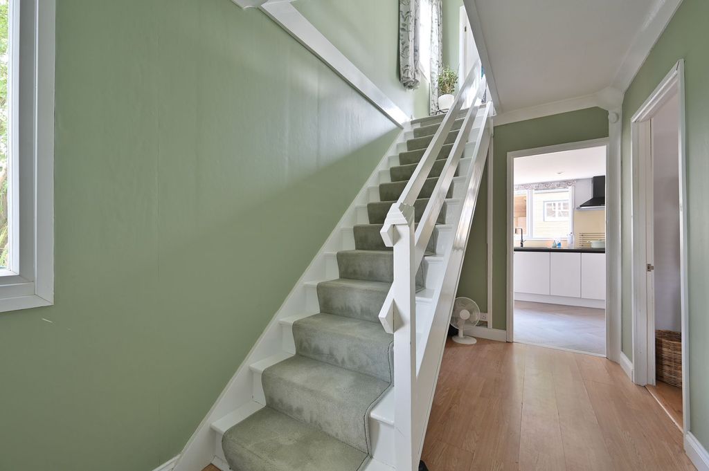 Property photo 2 of 21