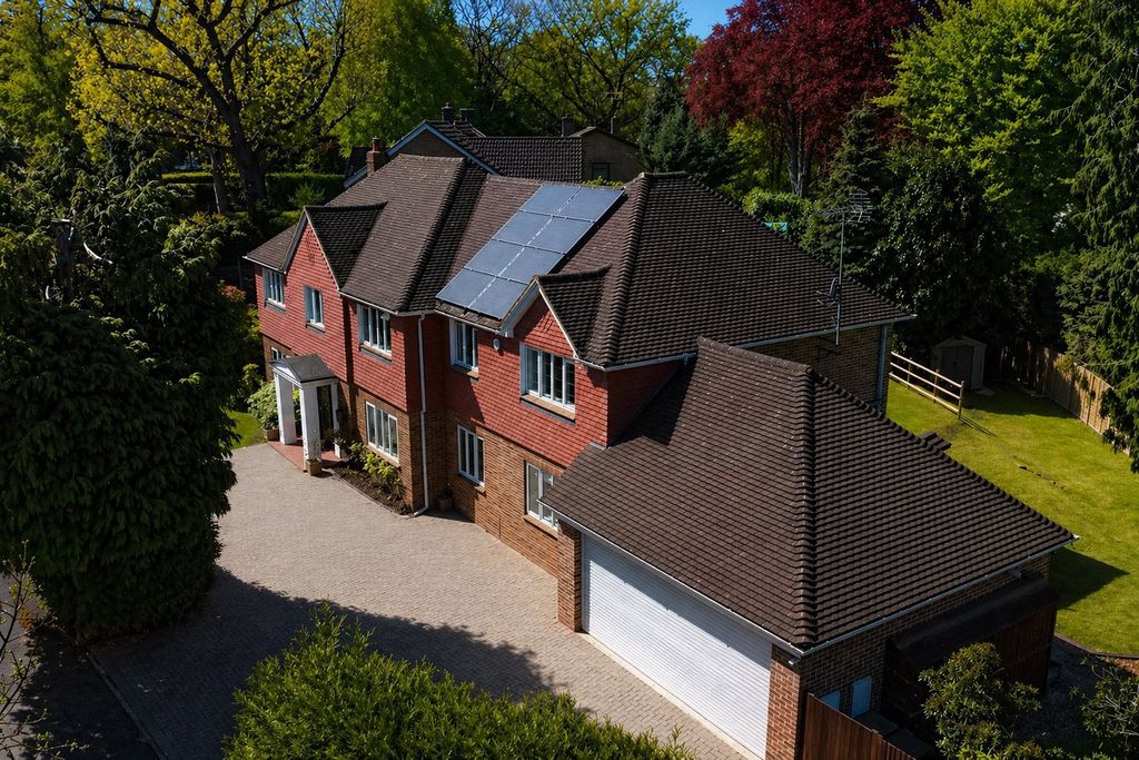 Property photo 2 of 30