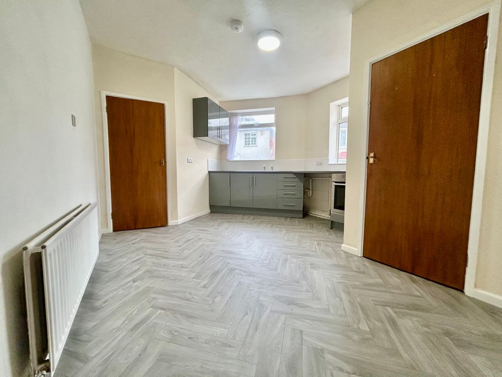 Property photo 3 of 14 Img_6121