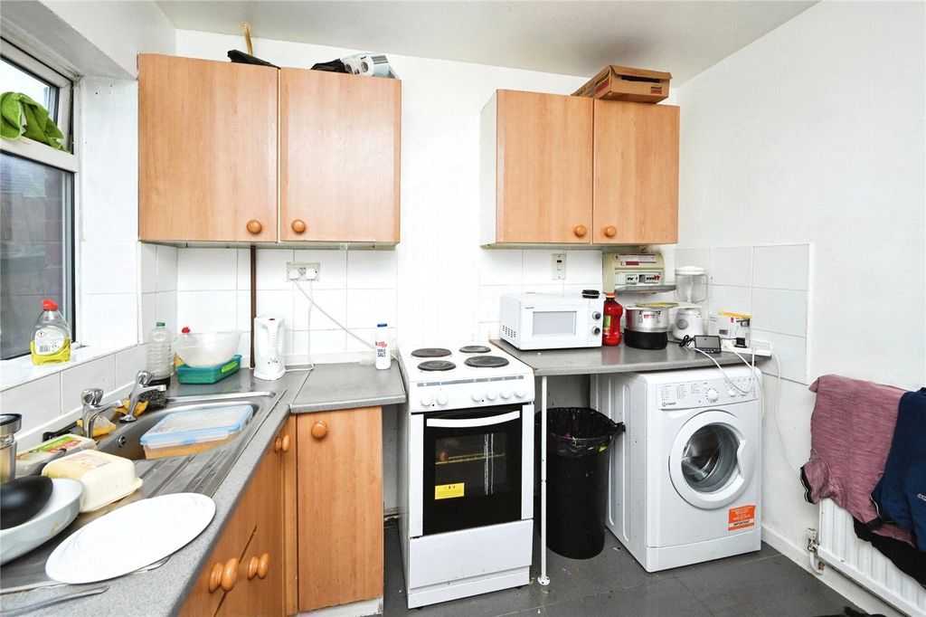 Property photo 2 of 15 Kitchen