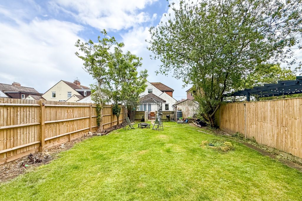 Property photo 3 of 27