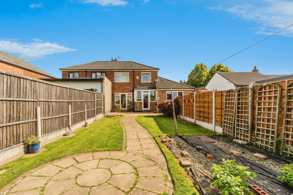 Property photo 2 of 19 Photo