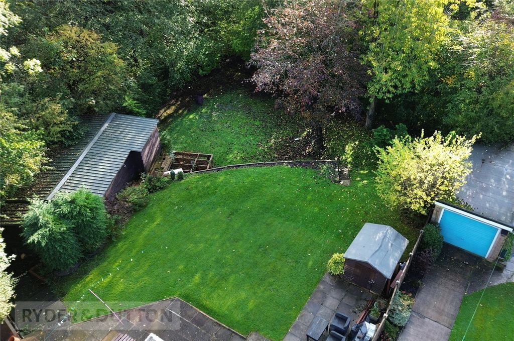 Property photo 2 of 21 Garden