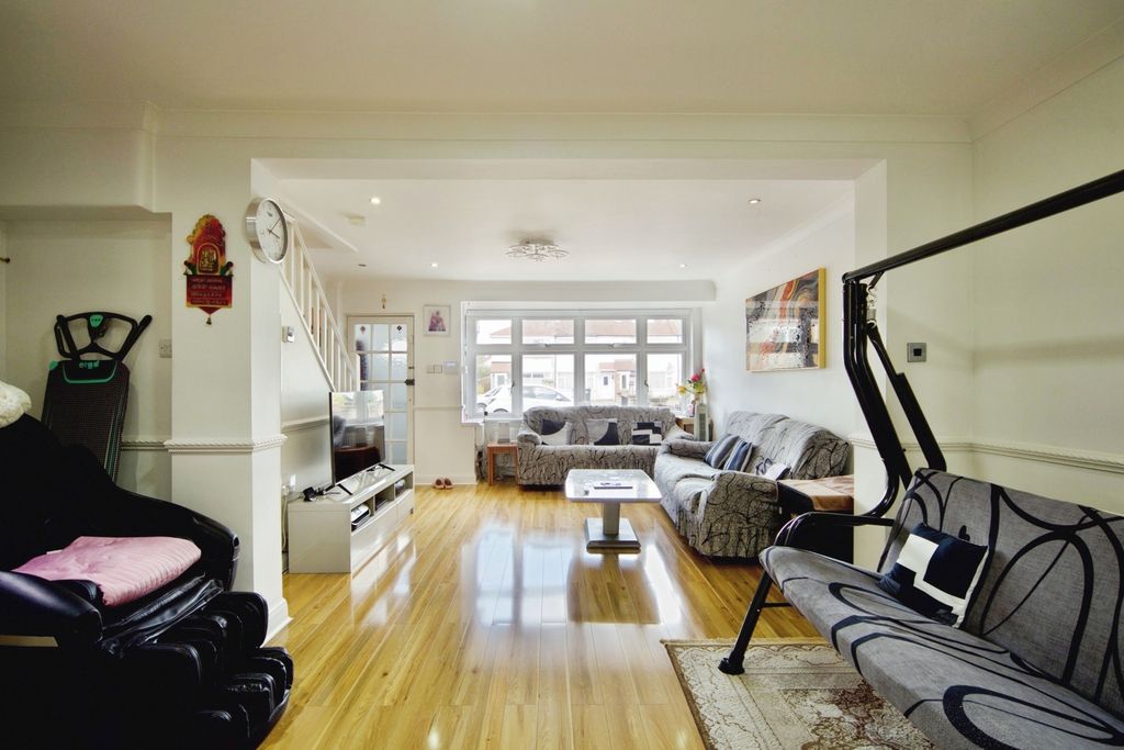 Property photo 2 of 18 Pbox-Img.Jpg