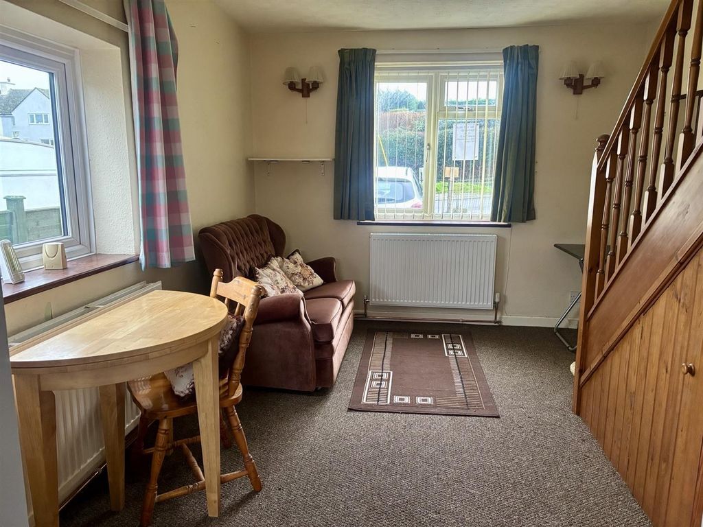 Property photo 2 of 9 Lounge /Diner