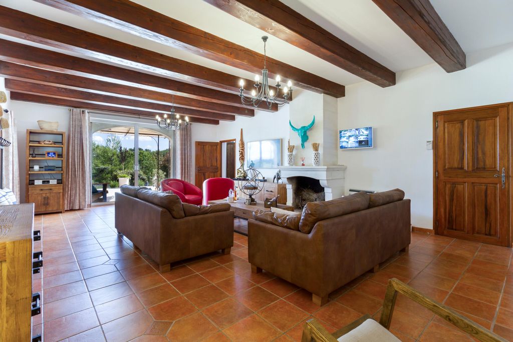 Property photo 2 of 28 Image