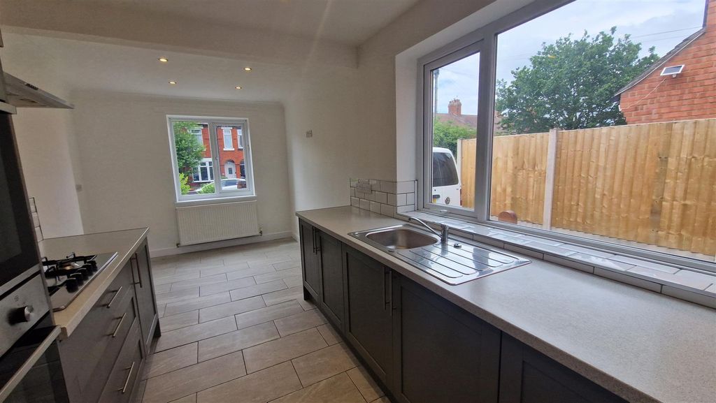 Property photo 1 of 17 Kitchen