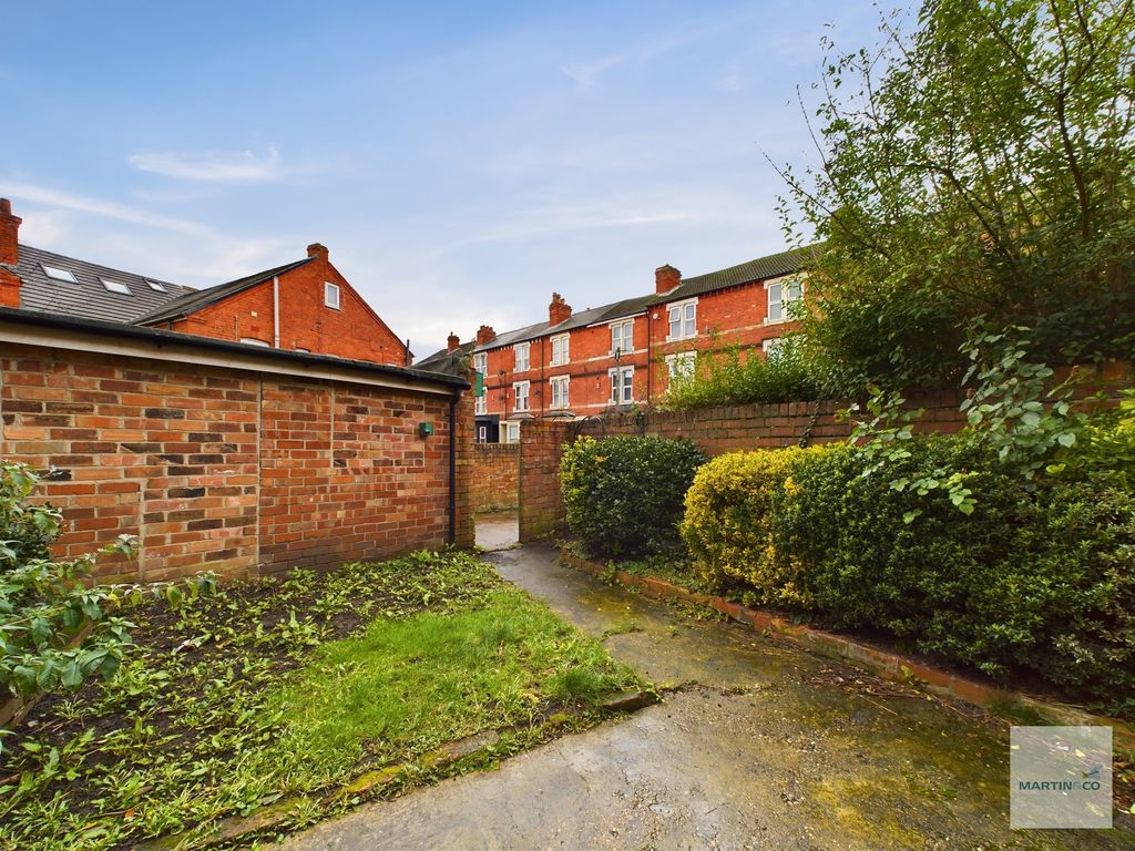 Property photo 3 of 22 Cam03394G0-Pr0019-Still021