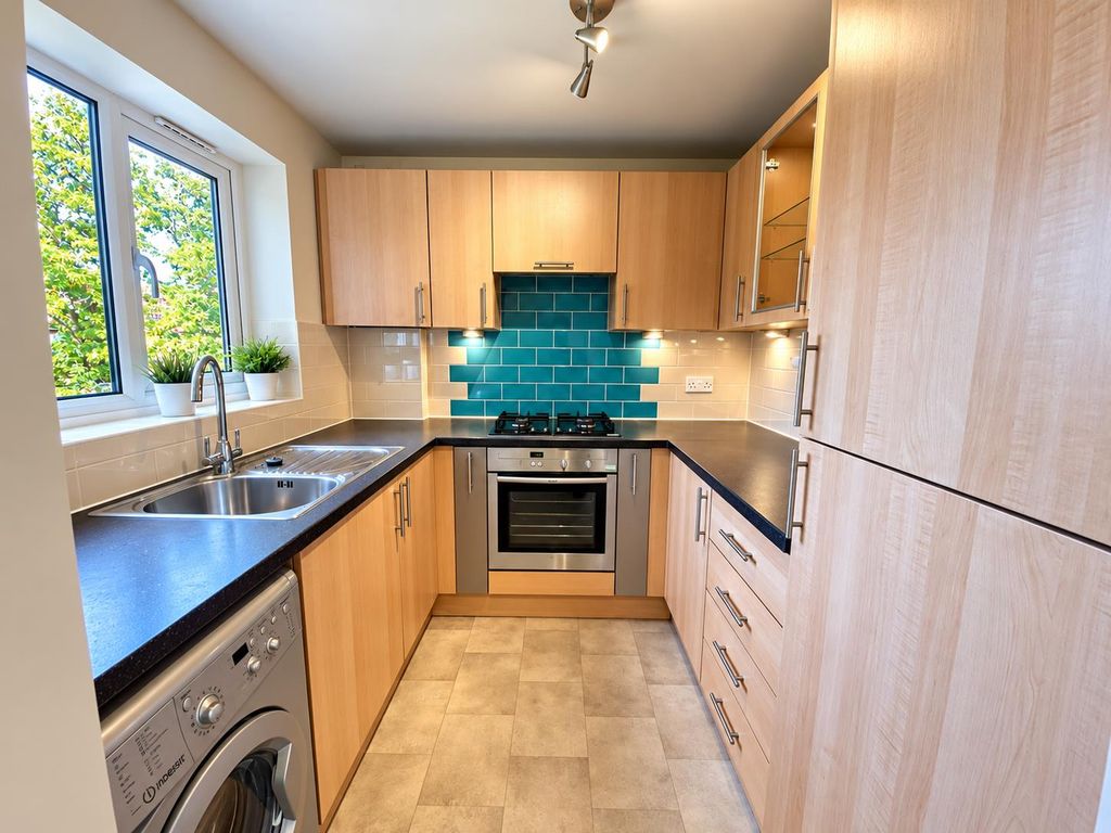 Property photo 1 of 7 Kitchen