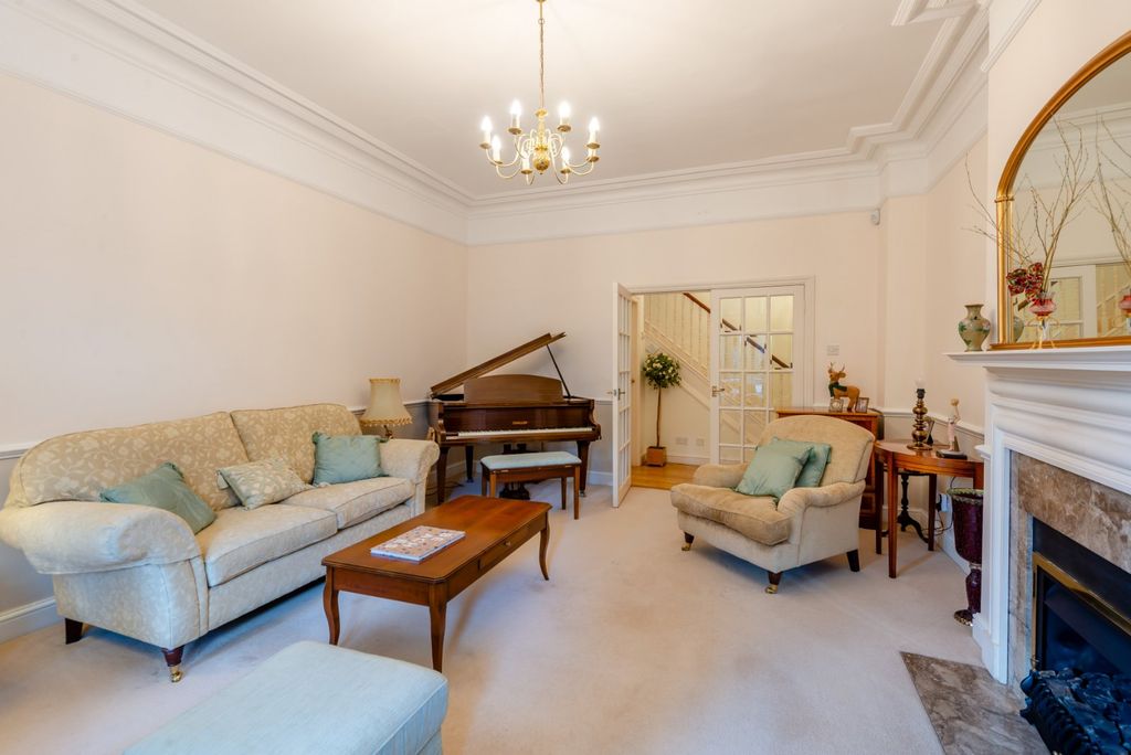 Property photo 3 of 17 Picture No. 60