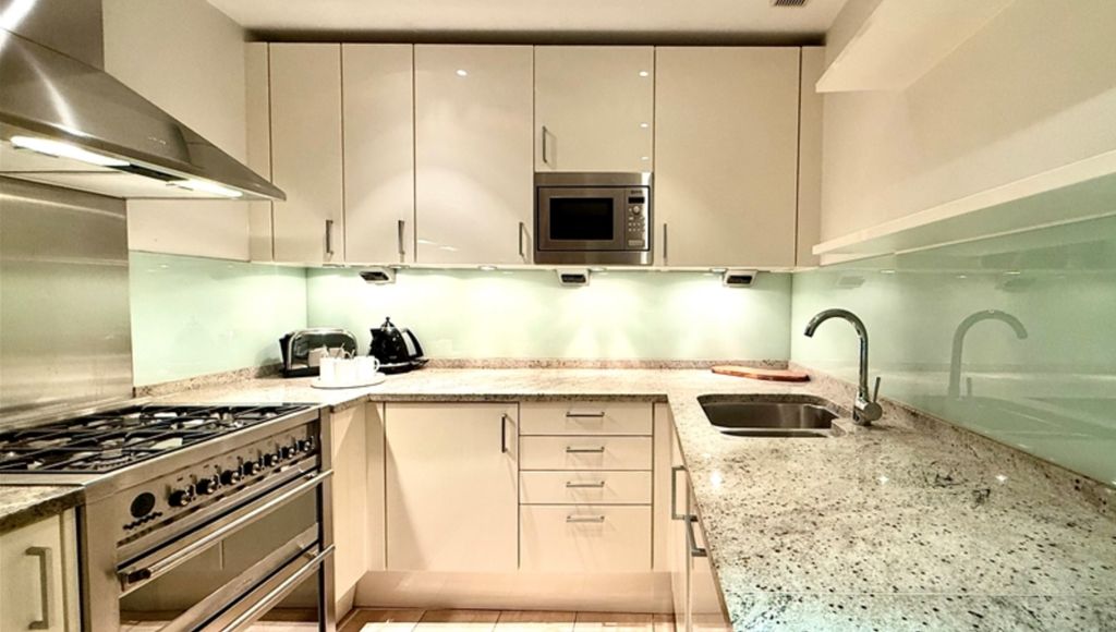 Property photo 3 of 10 Img_9064