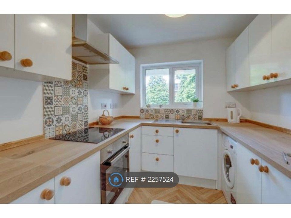 Property photo 3 of 12