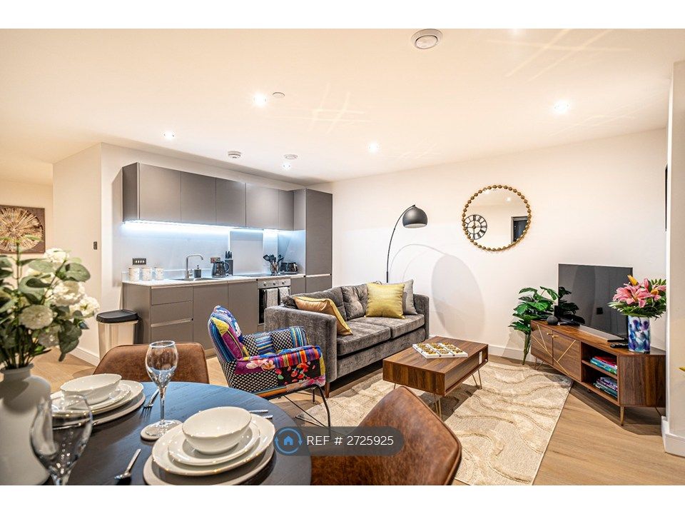 Property photo 2 of 35