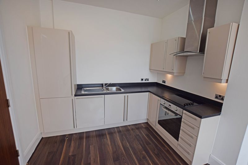 Property photo 2 of 11 Kitchen