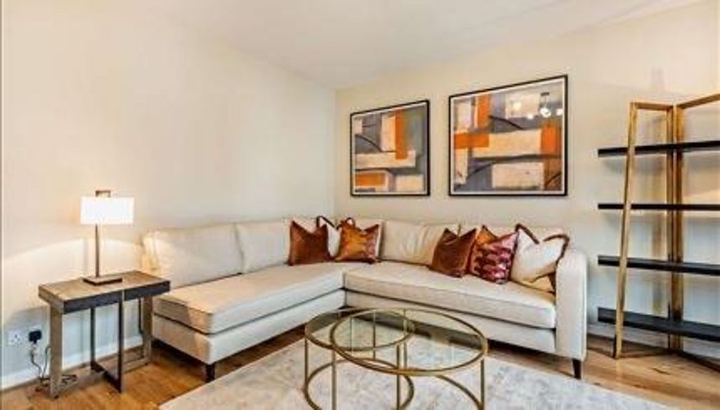 Property photo 1 of 13 8A7A65Af-41D1-4C8C-A0Ba-Aa6F23564438_4_5005_c.Jpeg
