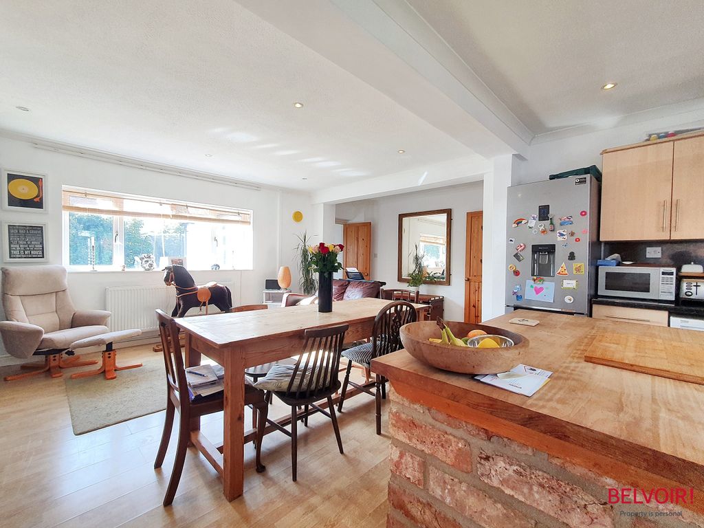 Property photo 1 of 27