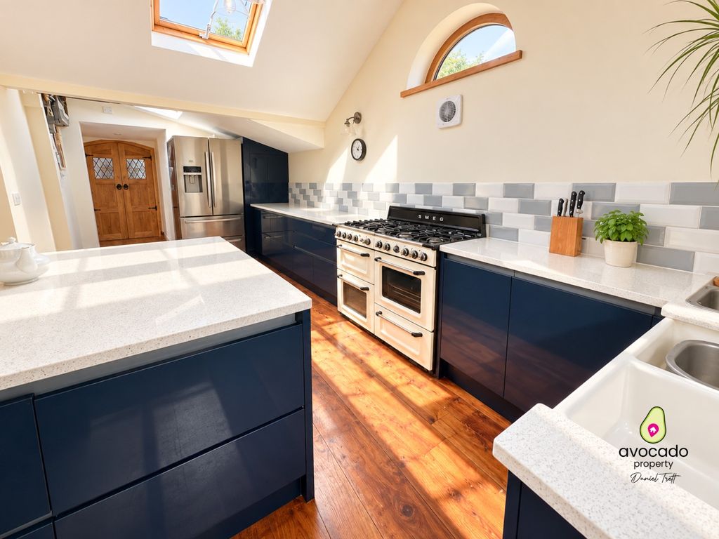 Property photo 3 of 20 5675375