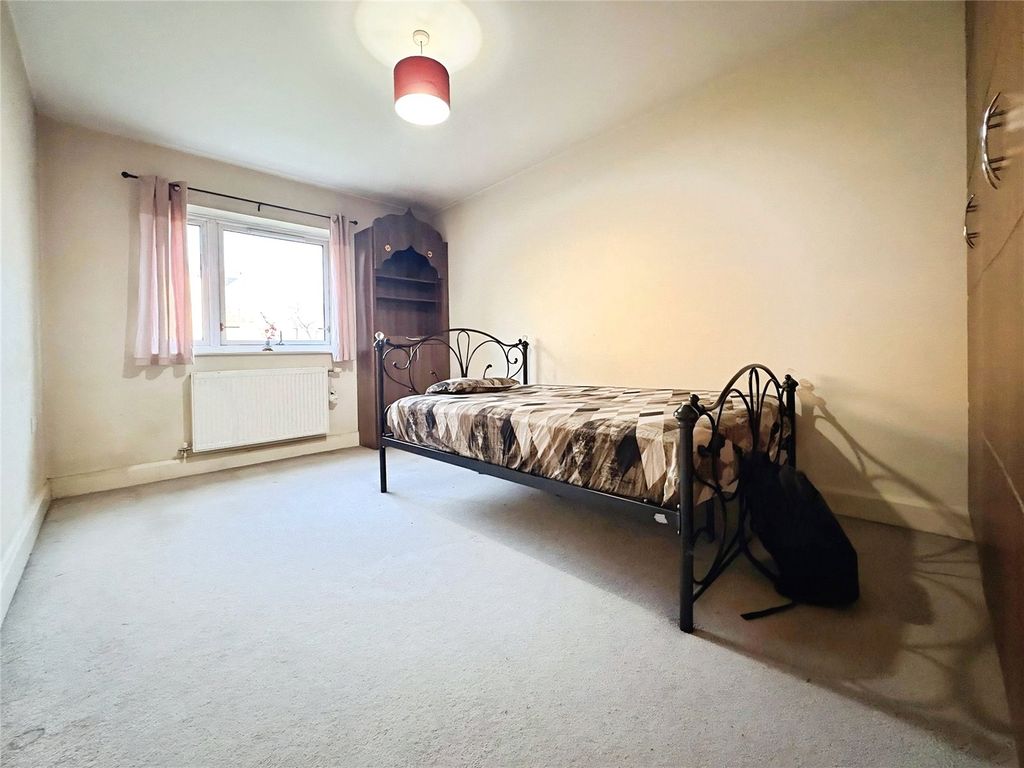 Property photo 3 of 13 Bedroom