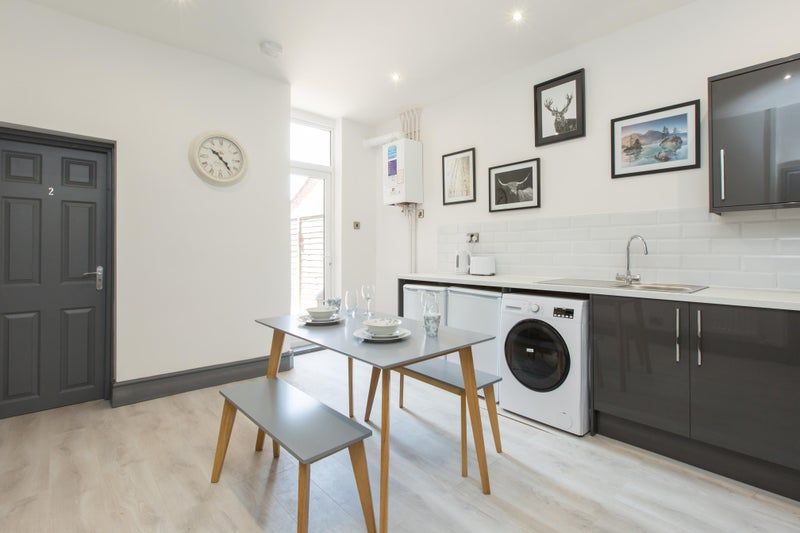 Property photo 1 of 6 Central Kitchen