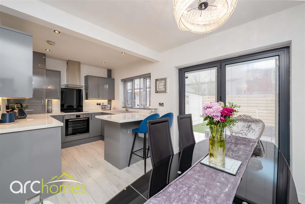 Property photo 3 of 41 Dsc02229-Edit.Jpg