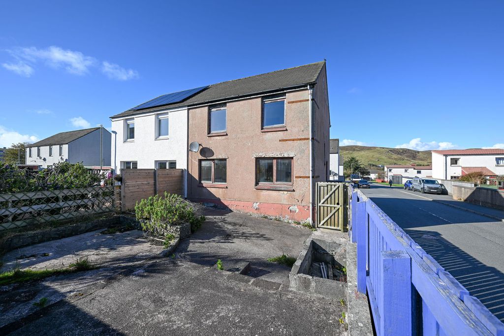 Property photo 2 of 37