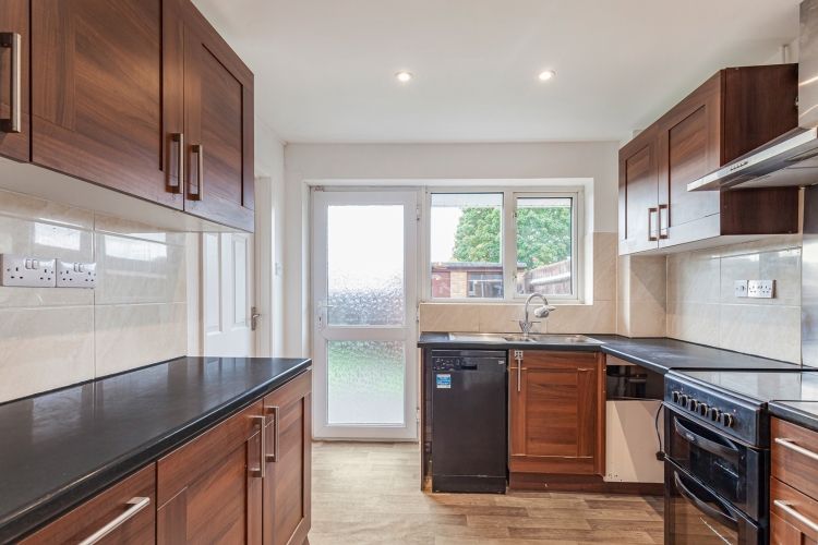 Property photo 2 of 9 306364