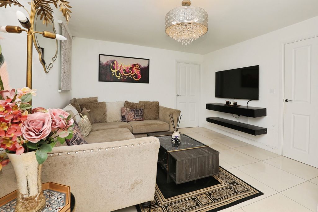 Property photo 1 of 17 Photo