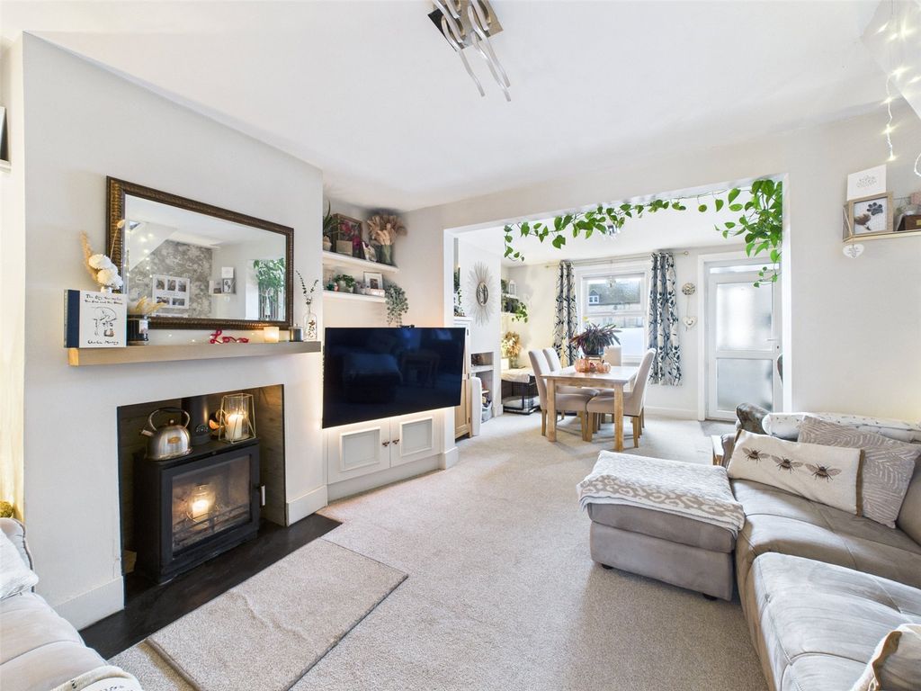 Property photo 2 of 16 Picture No. 02