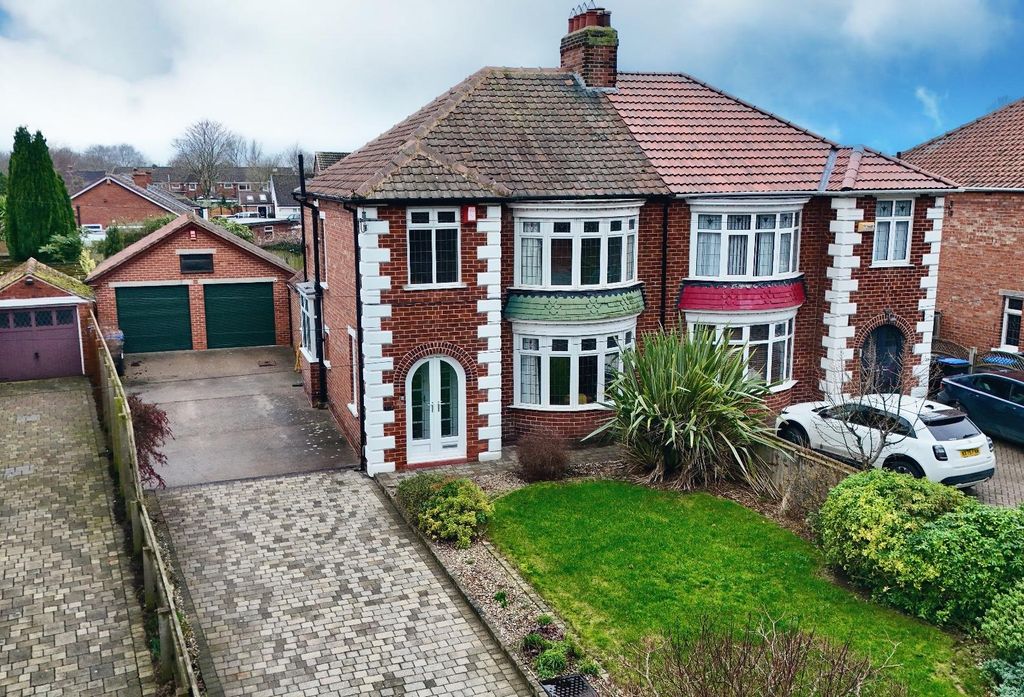 Property photo 1 of 20 Front