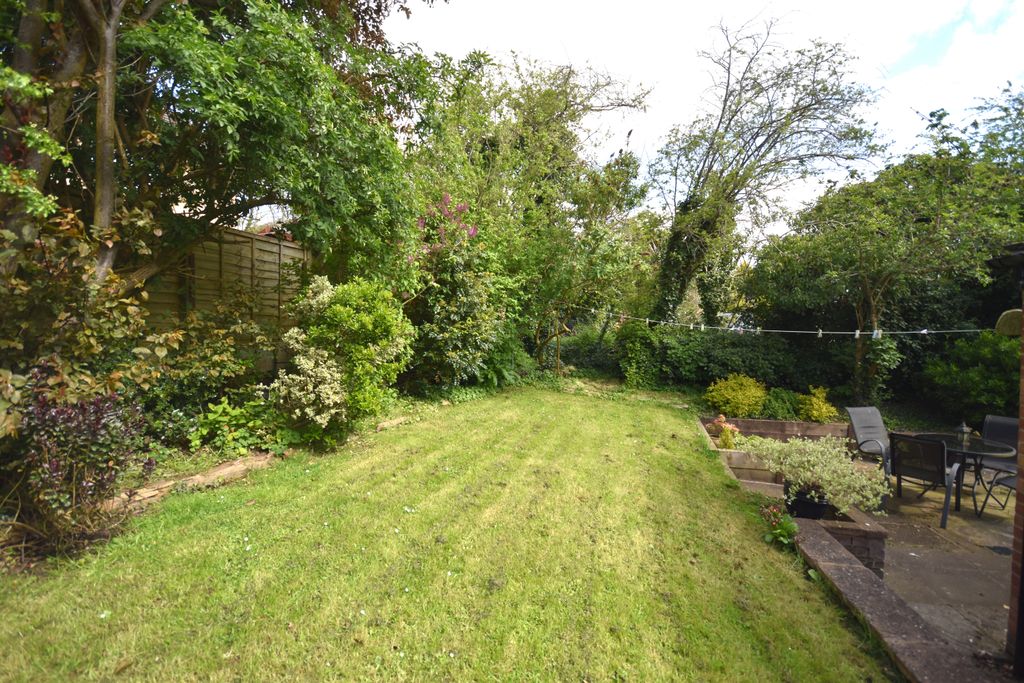Property photo 2 of 10 Garden